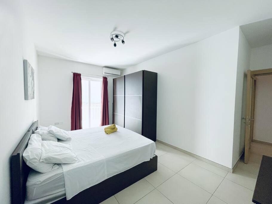 Stylish Modern 4 Paceville St. Julian's